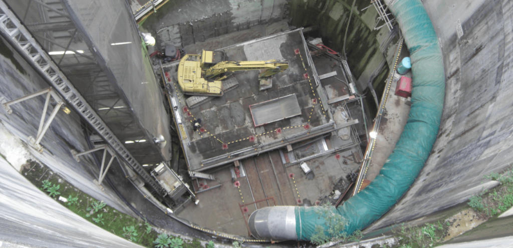 重機解体工事